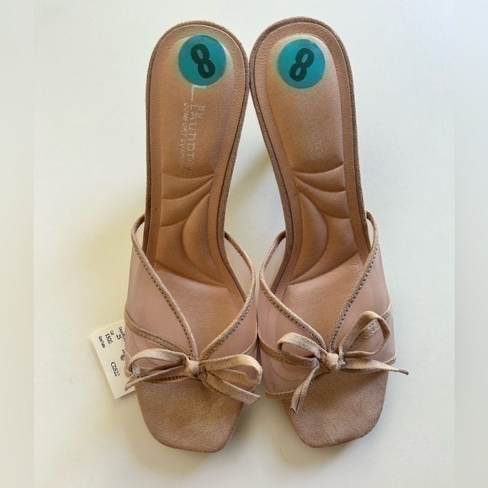 NWT CL by LAUNDRY Woman Mesh Suede Sandals, Bow, 2.75 Inches Heels, Size 8